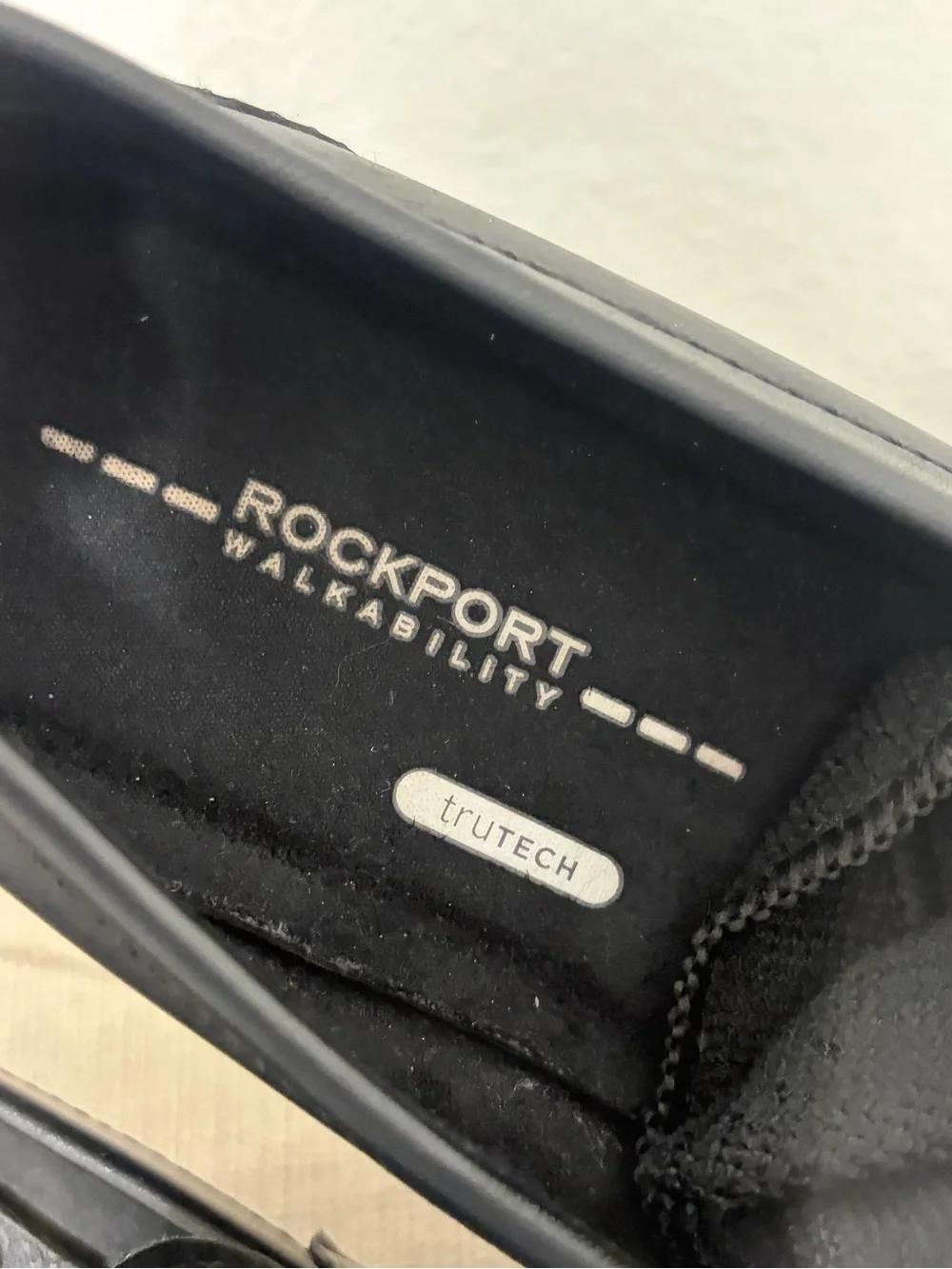 Rockport Walkability Classic Black Leather Penny Loafers - New - Size 10